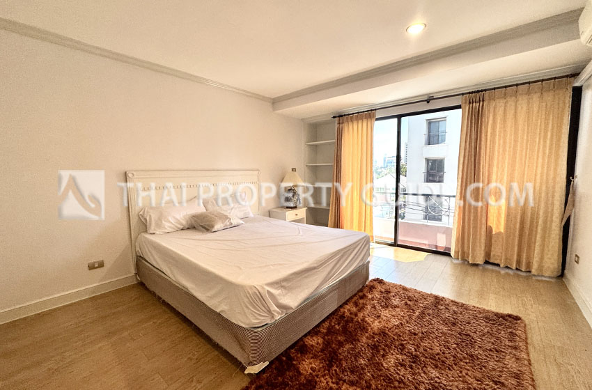 Apartment in Phaholyothin 